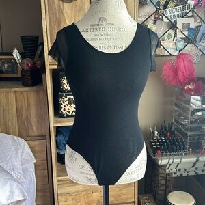 Daisy & Clover Sheer Sleeve Bodysuit - Medium